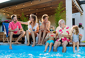 Iedereen mee op vakantie? Van opa en oma tot het kleinste kleinkind. Met 5% extra korting!